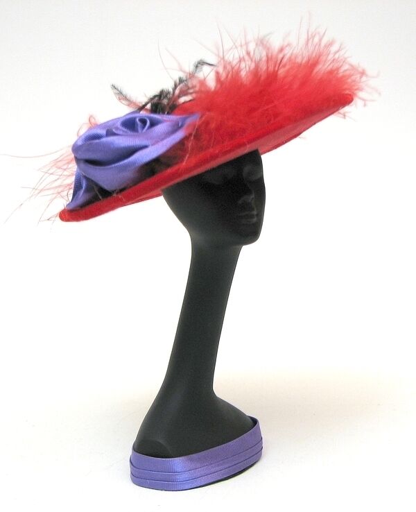 Elegant Red Hat Mannequin Figurine 5