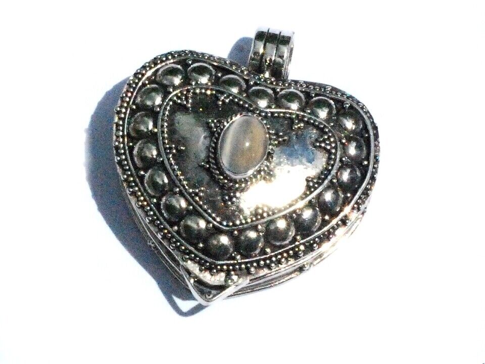 Sterling Silver Bali Heart Prayer Box Pendant With Simulated Moonstone 